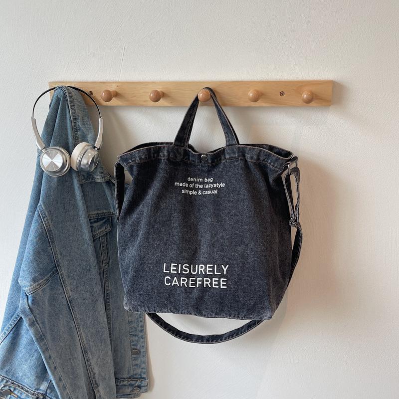 

2025 Сумка кроссбоди из ретро-денима большой вместимости с принтом букв - Корейский стиль для женщин чёрный