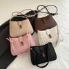 Niche Retro Underarm Bag for Women 2 New Fashion Small Square Bag Versatile Single Shoulder Messenger Bag for Women