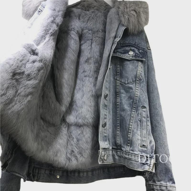 Women's 2025 Winter Denim & Velvet Jacket: Korean Style Loose Fit, Detachable Fur Collar, Thick Short Fur.