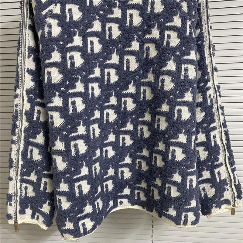 High-Quality Heavy Duty 3D Jacquard Monogram Logo Round Neck Sweater