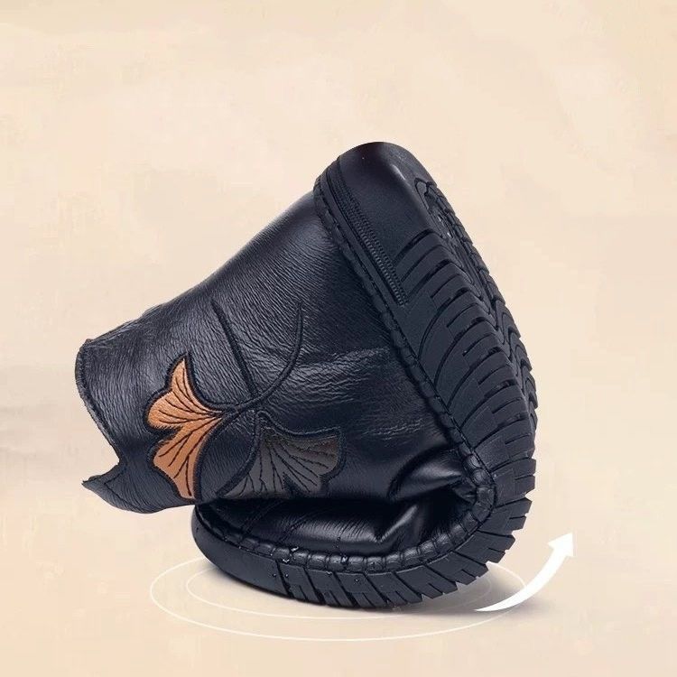 2025 autumn and winter mother cotton shoes Beijing cloth shoes women's velvet thickened cotton boots non-slip soft-soled elderly mother shoes