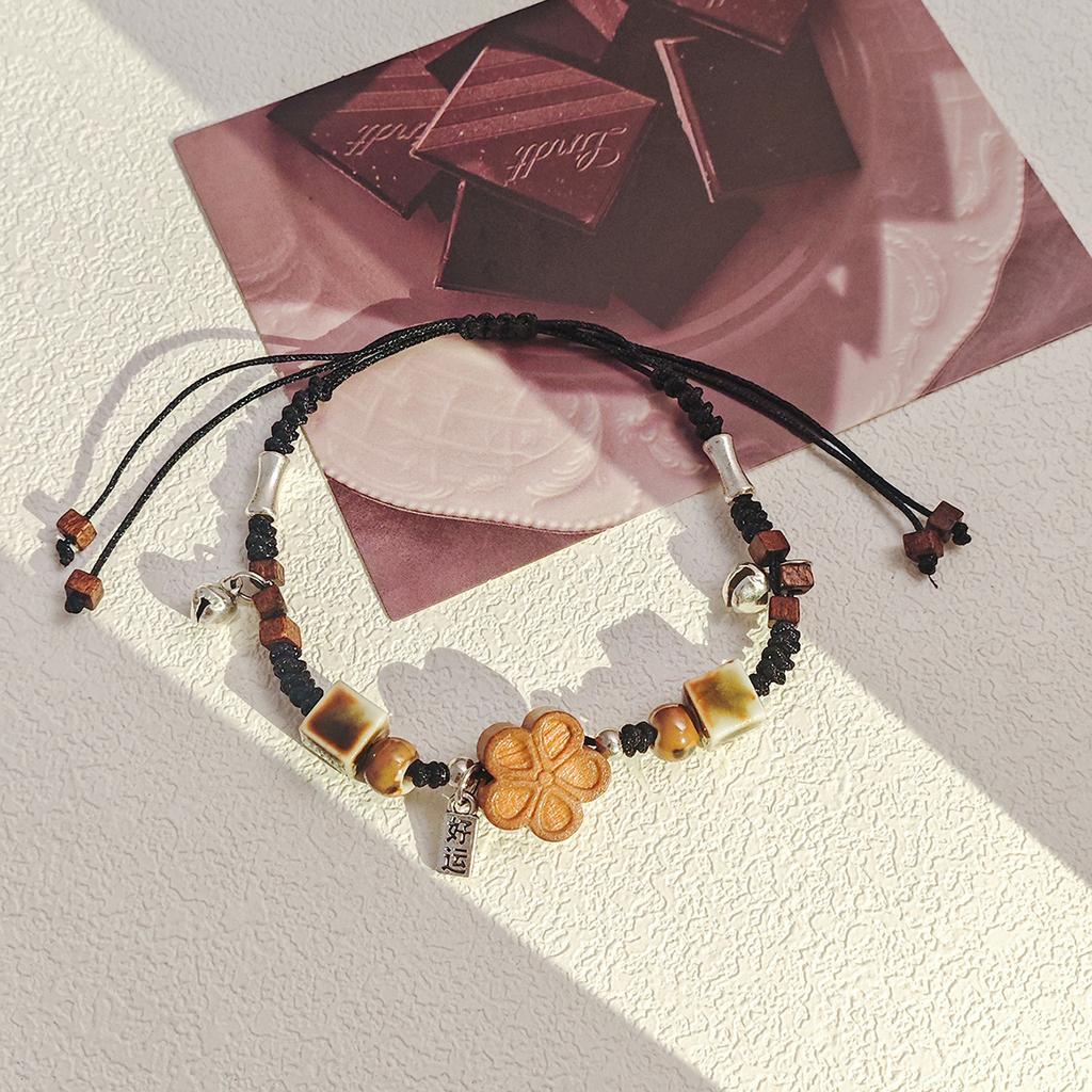 Retro Retro Woven Peach Blossom Bell Beaded Bracelet, Ancient Style Light Luxury Simple High-End Niche Jewelry