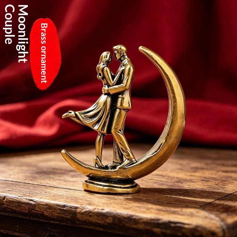 Brass Couple Hugging Statue Modern Art Figurine Handcrafted Polished Lover Ornament For Bedroom Living Room Home Decor