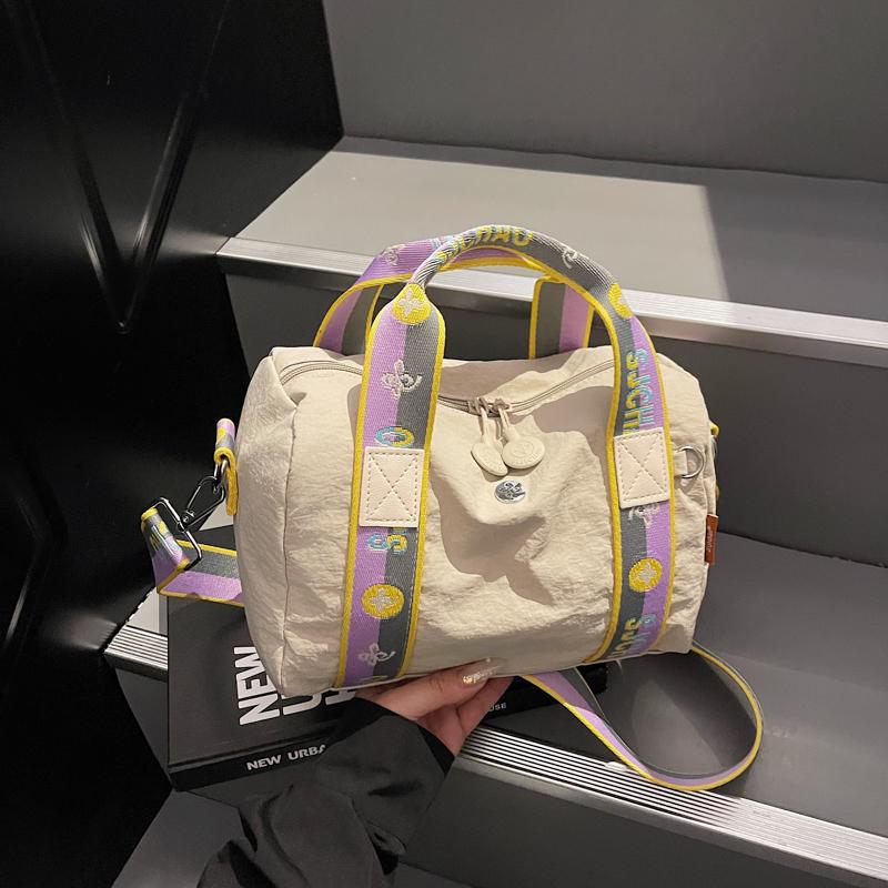 Simple & Spacious Women's Shoulder Bag - Durable Crossbody Purse with Organizational Pockets Lightweight and Versatile