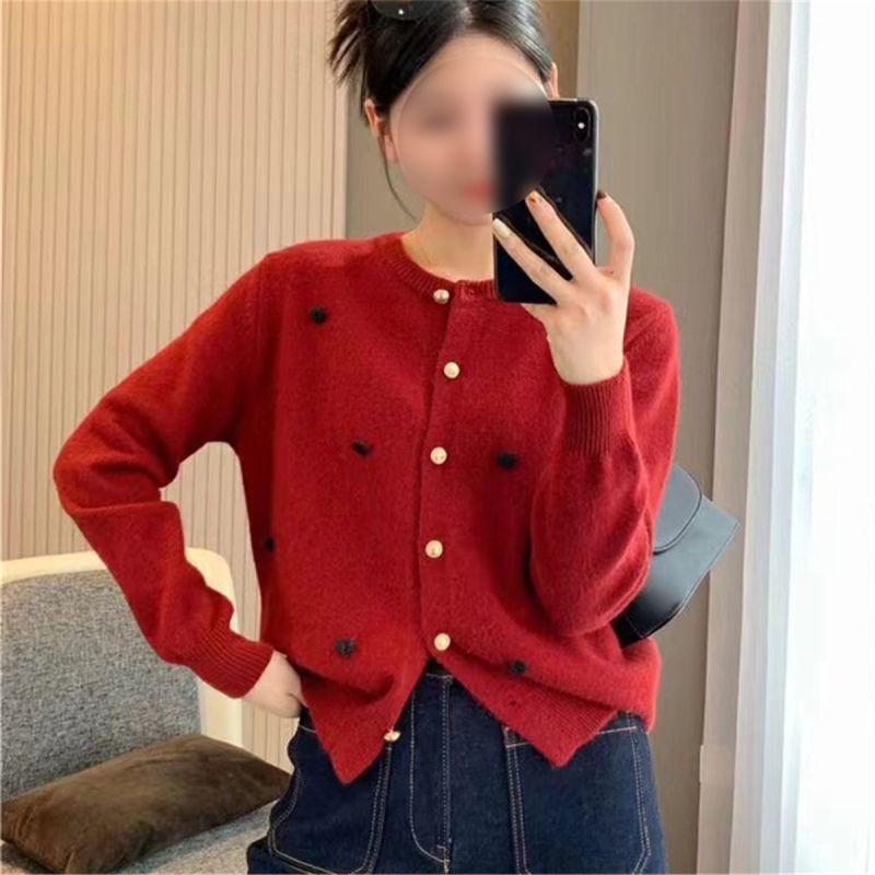 New Round Neck Stylish Knit Cardigan Spring Autumn Lazy Fit Sweater with Heart Design Cozy Coat