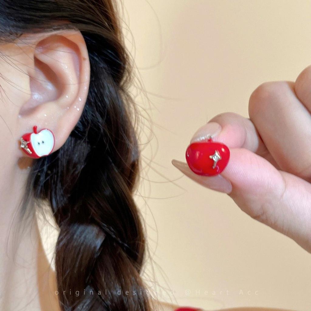 Apple Ping An An! Cute red apple stud earrings for women's niche high-end earrings, sweet wind temperament 2025 earrings.