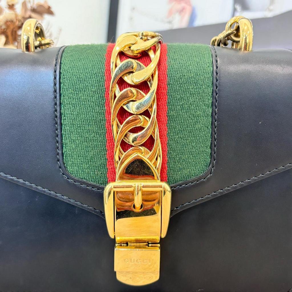 [Pre-Owned] Sylvie Gold Buckle Striped Web Chain Satin Bow Mini Shoulder Bag - Very Good #19YEDED