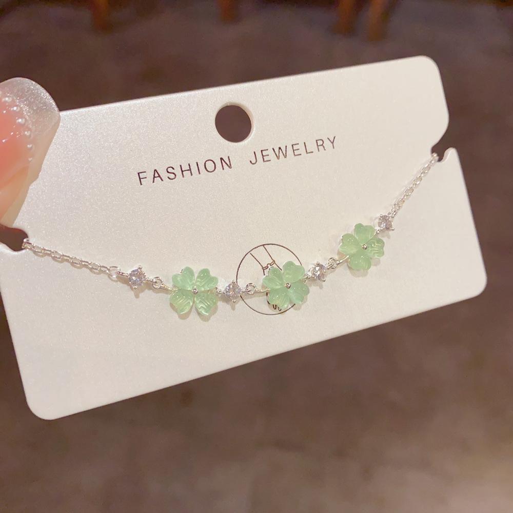 Small Fresh and Fashionable Light Luxury Opal Four-leaf Flower Bracelet Temperament Simple and Versatile Design Sense Super Flash Jewelry
