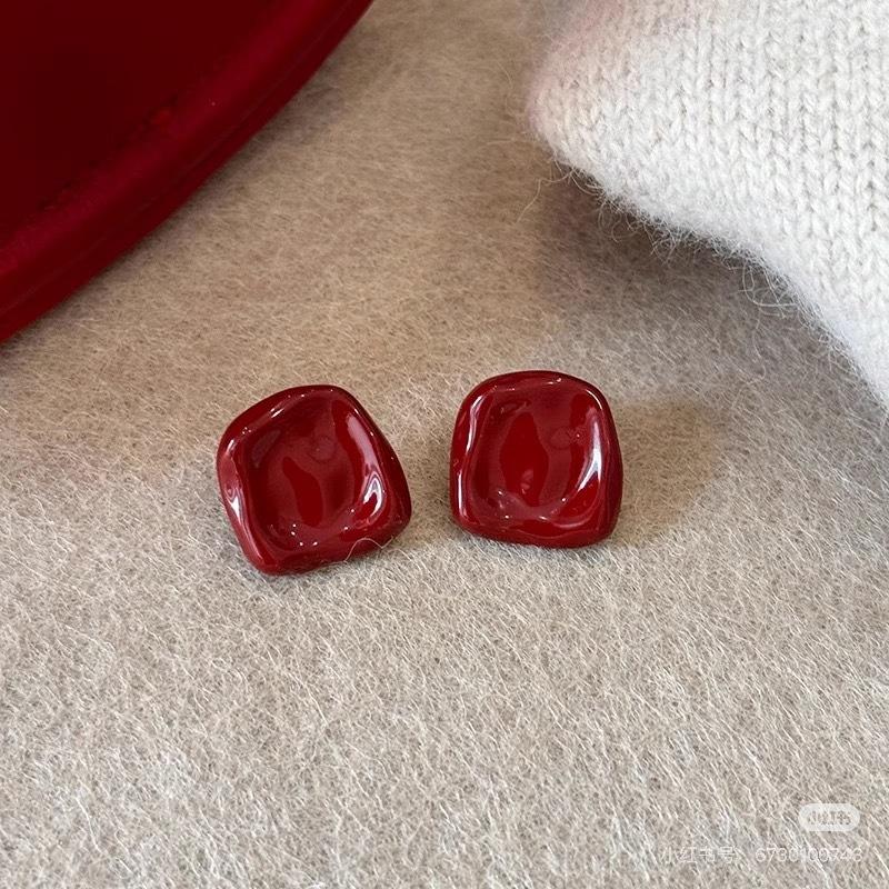 White Ankola Red Stud Earrings Women'S Retro Temperament High-End Earrings Light Luxury Design Earrings Factory Batch