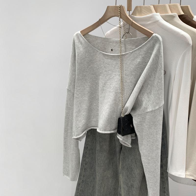 Women s Loose Fit Round Neck Base Layer T-Shirt - Autumn/Winter 2025 Medium