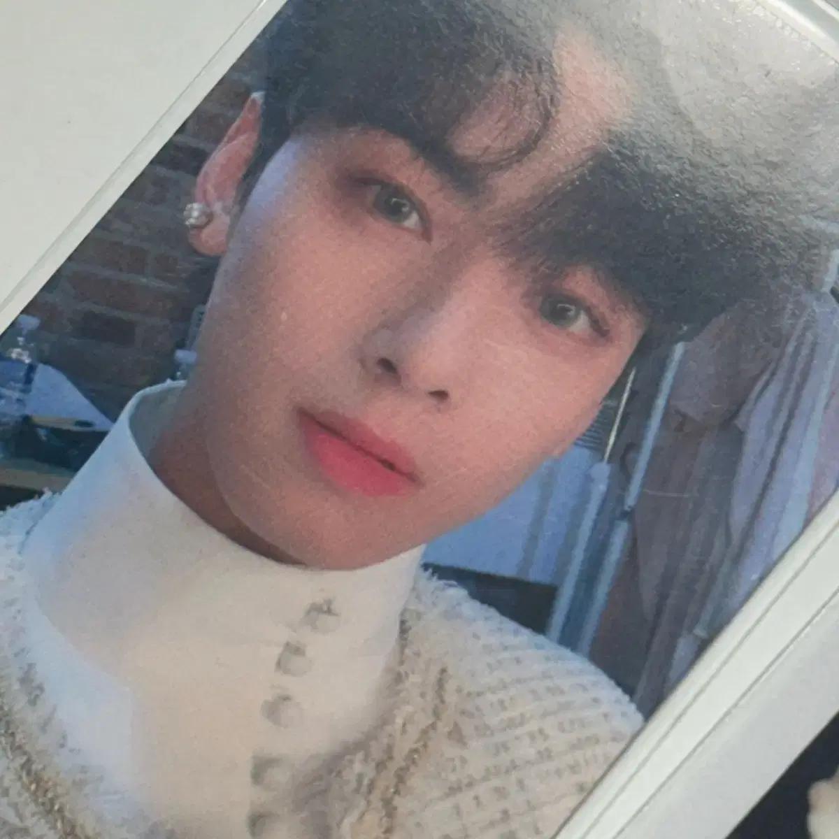 

Astro Eunwoo Photocard