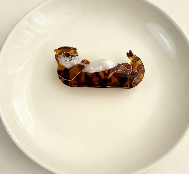 Заколки для волос «Морская серия»: Ацетатные заколки в виде парусника, осьминога, черепахи, кита и акулы для стильных причесок.