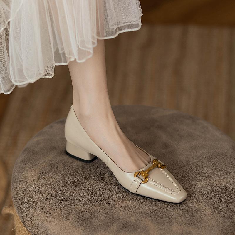 

Французский темперамент весны 2025 года, туфли-лодочки с мелким вырезом, женские, из мягкой кожи, на мягкой подошве, остроносые, на плоской подошве, на низком каблуке, рабочие туфли, женская обувь 34 чёрный