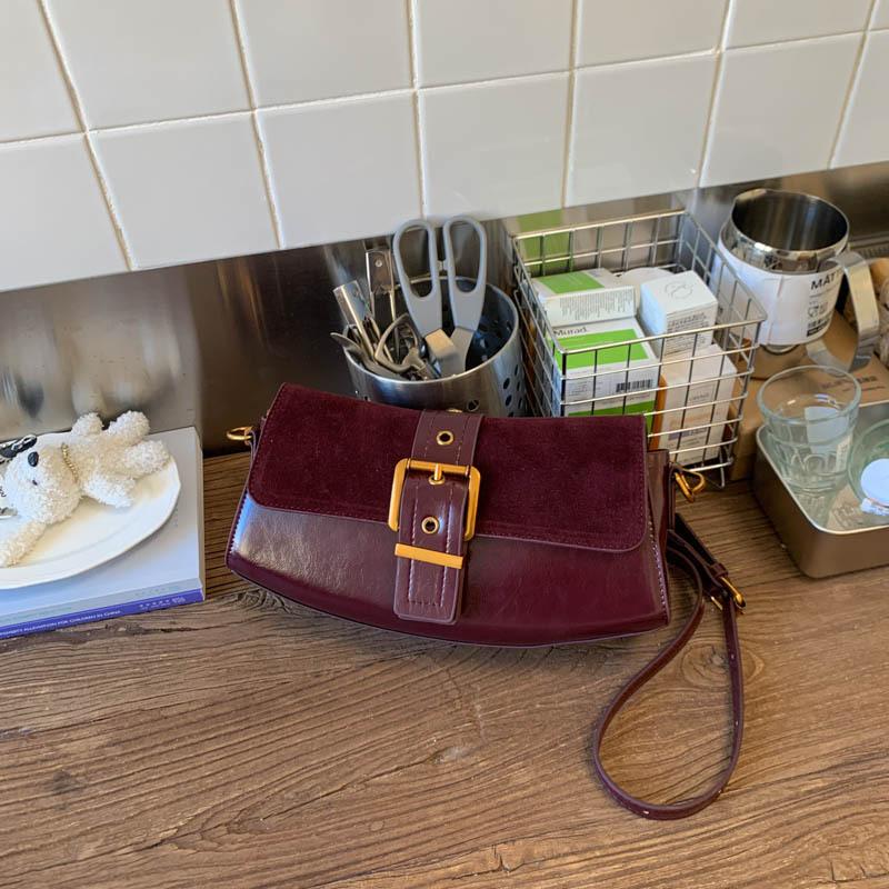 

Splicing small bag women 2025 new retro high-end versatile commuter bag shoulder messenger bag красный