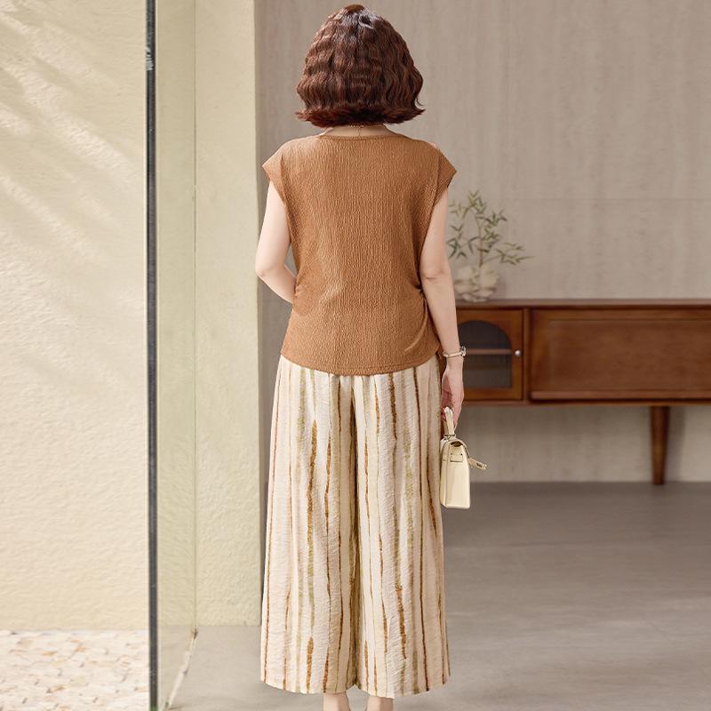 2026 Summer Casual Loose Two-Piece Set: Short Sleeve Top & Pants for Middle-Aged and Elderly Women