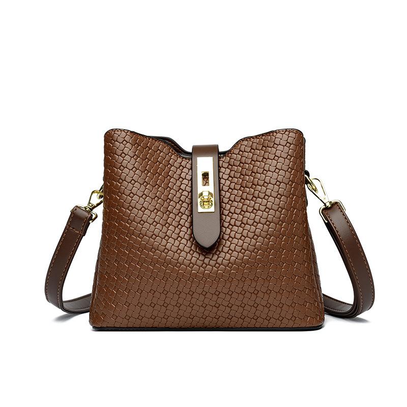 New Fashion Trend One Shoulder Crossbody Middle Aged Bag Large Capacity Women's Bag Casual Hand Bucket Bag Women