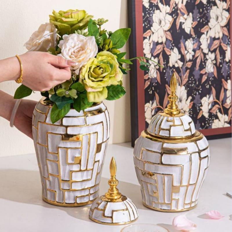 Geometric Golden Striped Ceramic Vase General's Jar with Lid Sealed Storage Tank Ginger Jar Flower Vase Home Decoration