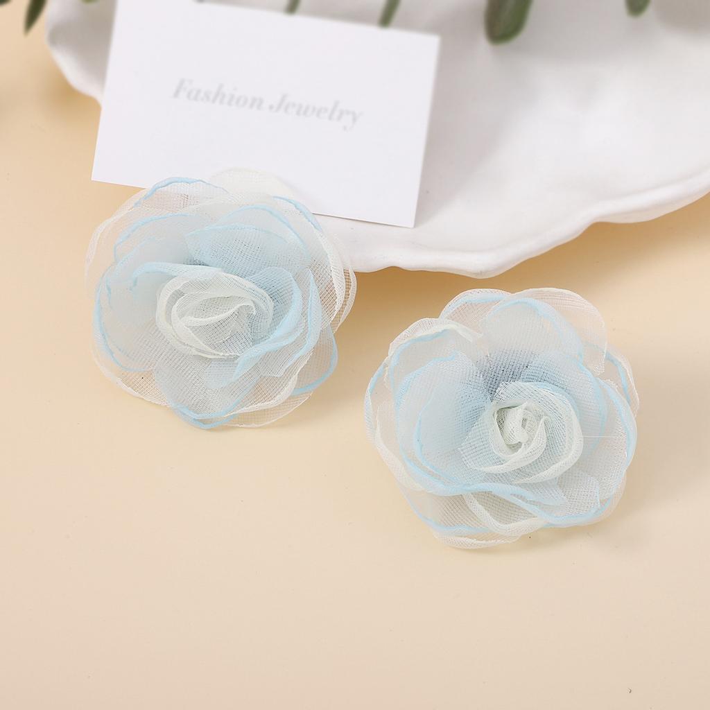 Korean version of the new Mori handmade chiffon burnt edge three-dimensional camellia earrings, sweet princess fashion style versatile earrings