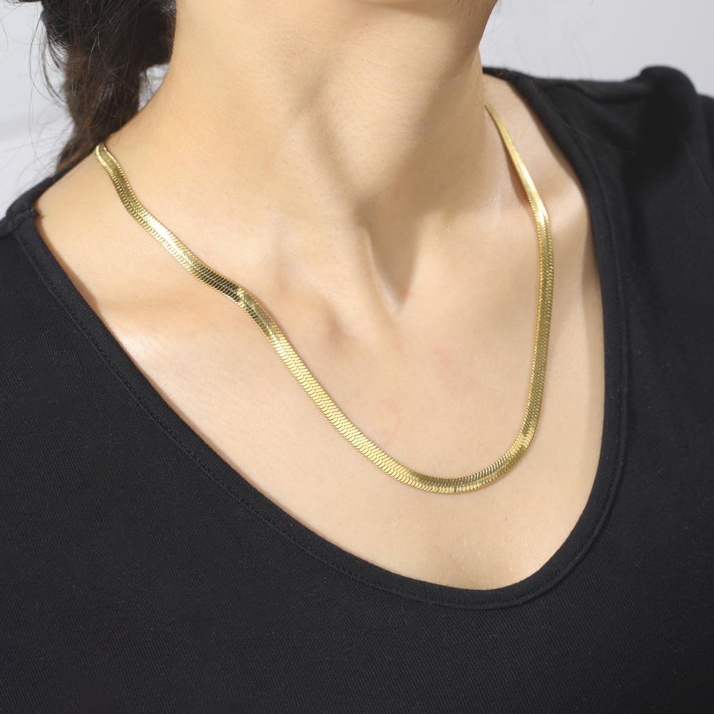 Simple Snake Chain Gold Necklace Unisex Fashion Jewelry Popular Collarbone Chain