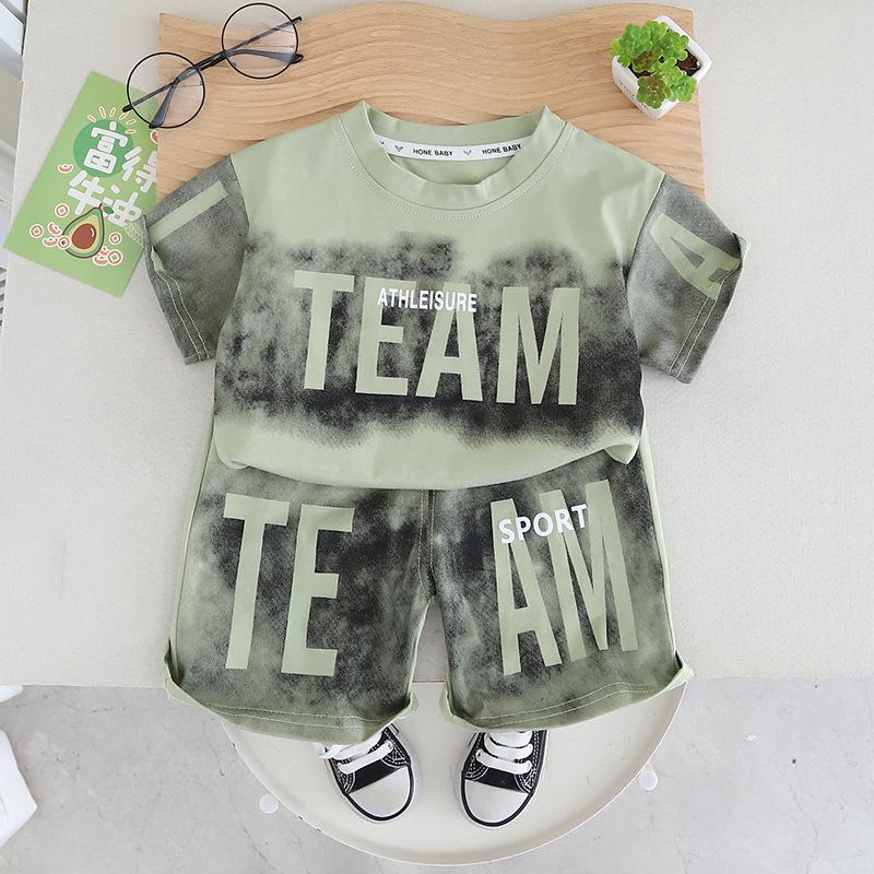 

Повседневный летний спортивный костюм для мальчиков: Свободная модная футболка и шорты 110cm зелёный