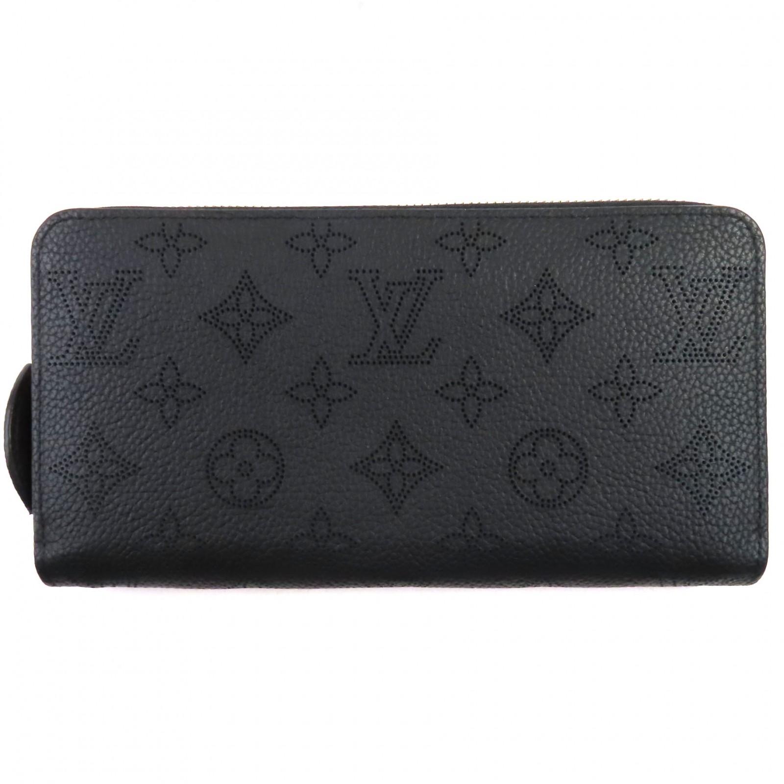 

Відмінний гаманець LOUIS VUITTON Zippy wallet Mahina Жіночий M61867 Вживаний