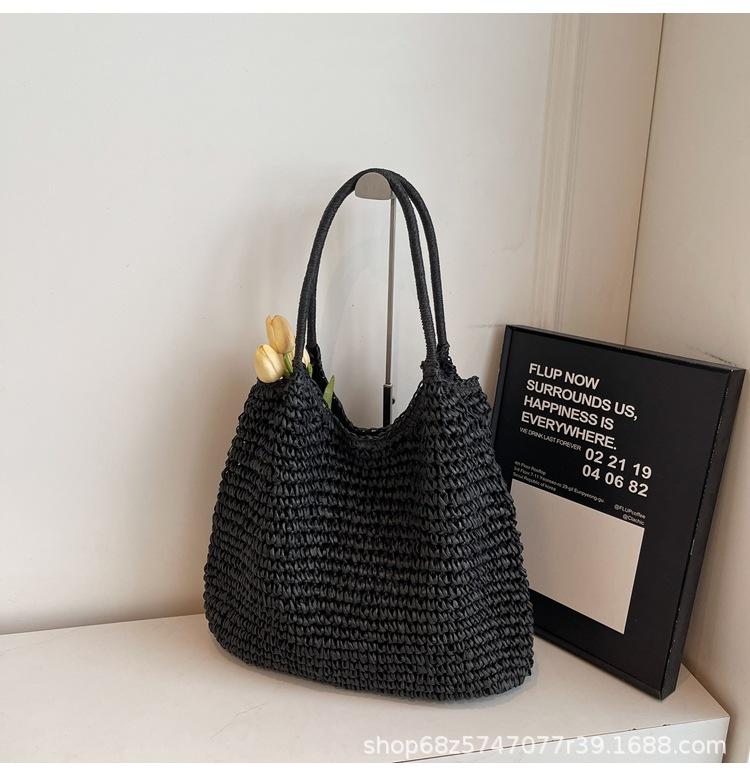 Summer hand-woven straw bag women s 2025 new seaside vacation beach bag versatile large-capacity tote bag