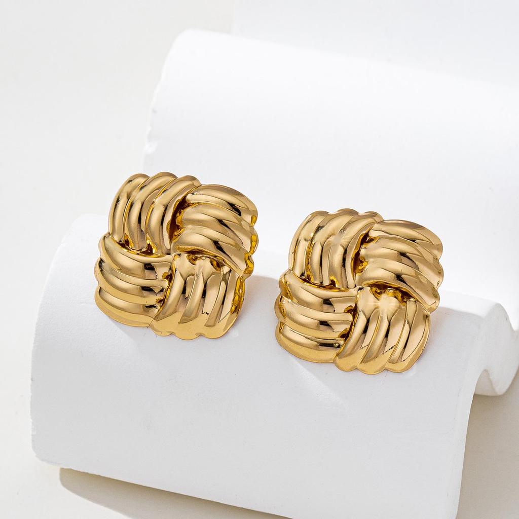 Minimalist Geometric Square Stud Earrings: Versatile European & American Design for Women