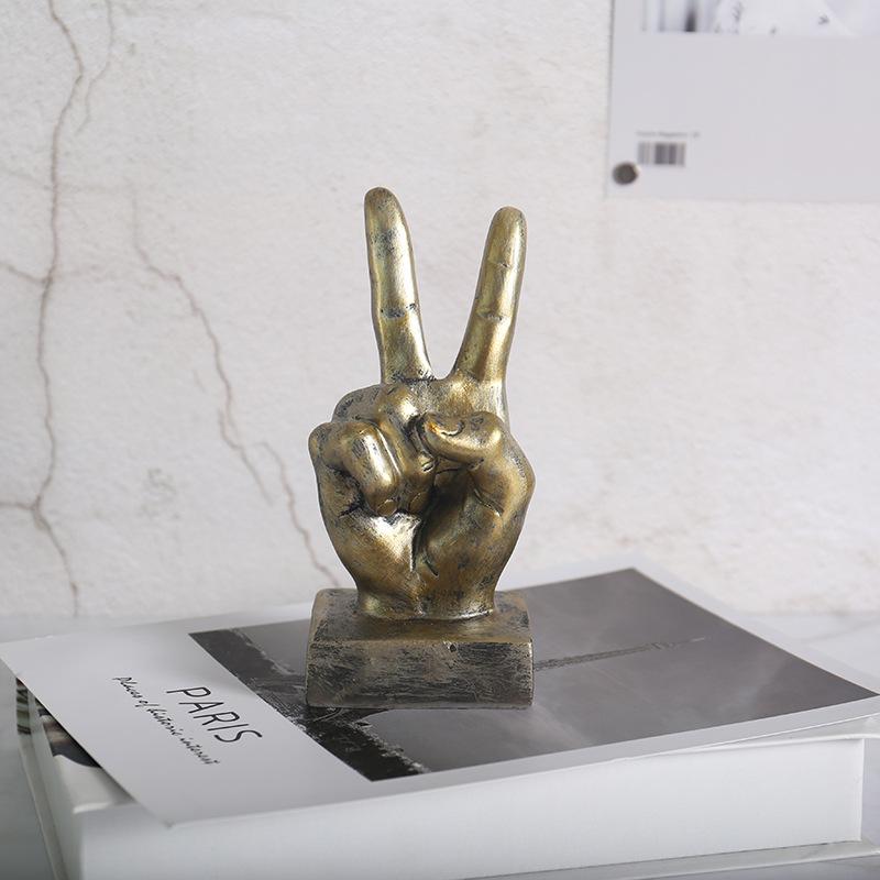 American Retro Hand Gesture Ornament for Home & Coffee Shop Decoration