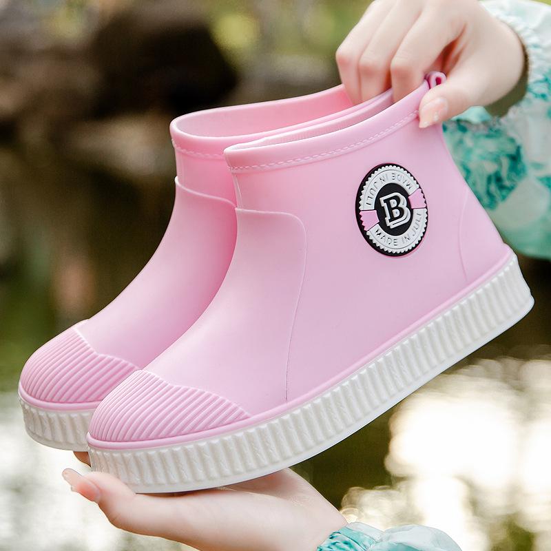 Rain shoes men's and women's short non-slip and waterproof fashion rain boots fleece thermal rubber shoes kitchen work short water shoes