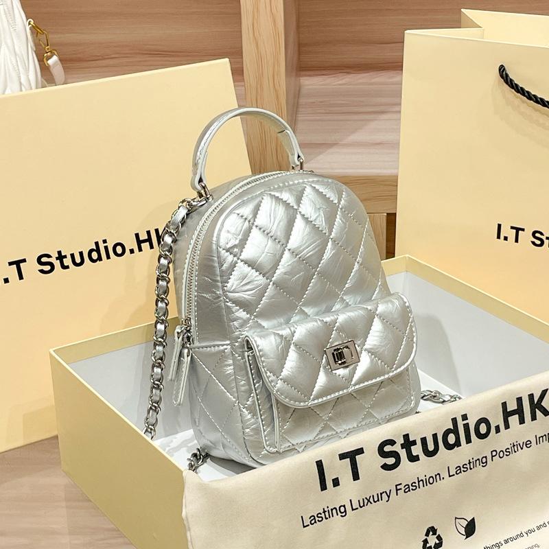 Leather Diamond Grid Chain Backpack for Women, New Fashionable Spring and Summer Small Fragrance Design, Niche Travel Backpack