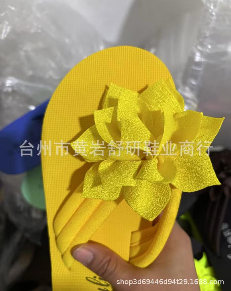 Size 46 flip-flops shoes women's large size flower flat-bottomed cool slippers summer new couple beach cool slippers