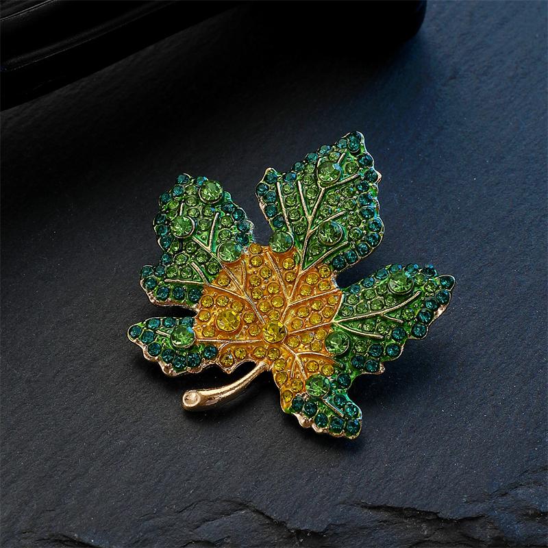 Red Green Color Maple Leaves Full Crystal Rhinestone Brooch Pins Party Wedding Girl Friend Christmas Gifts