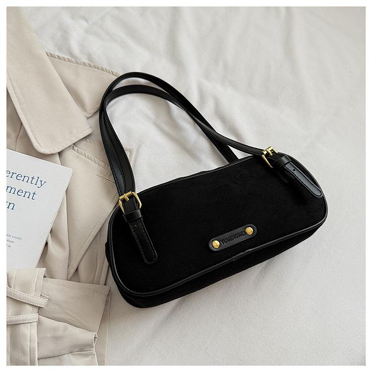 

Корейская версия осень и зима новая ретро матовая универсальная на плечо через плечо маленькая сумка сумка-подушка Бостон портативная женская сумка тренд чёрный