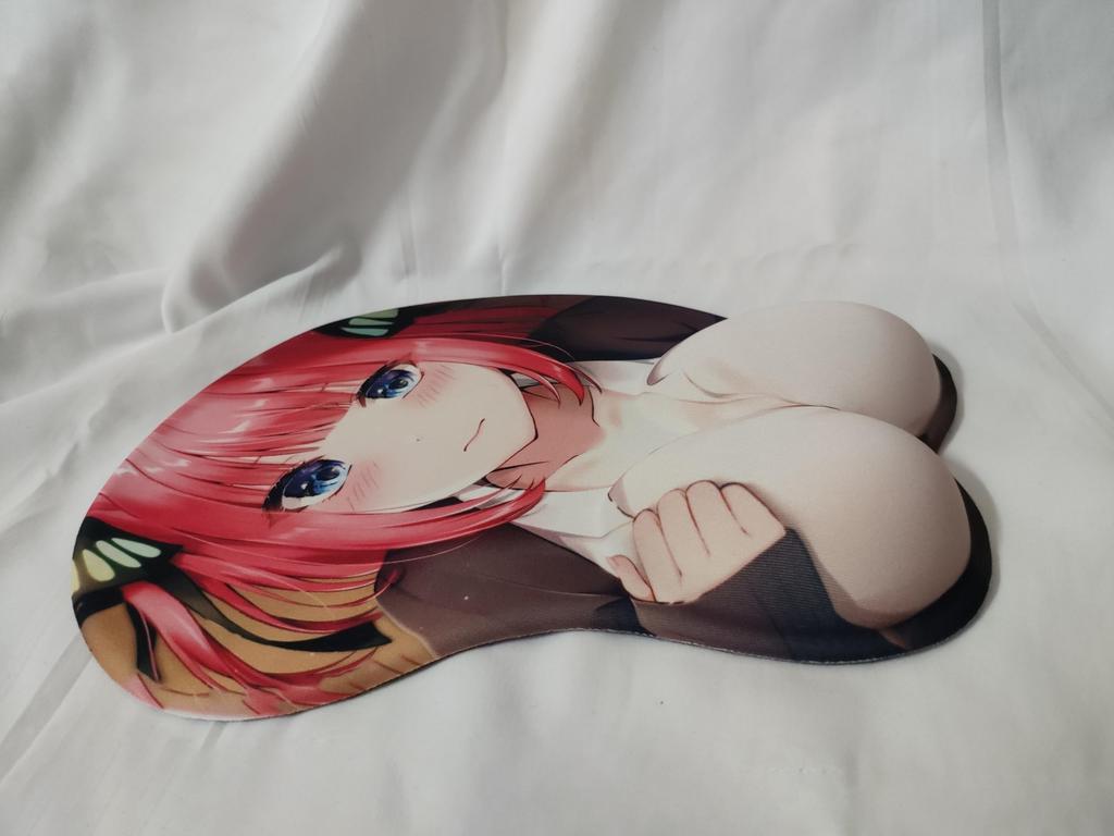 3D Silicone Mouse Pad, Three-Dimensional Design with Breasts & Buttocks, Cute Chest Mouse Pad, Washable, Durable, Ergonomic Design with Nipples and Pr