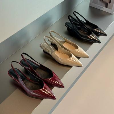 New Style Women's Fashion Patent Leather Pointed Toe Women Pumps Elegant Low Heels Sandals Casual Dress Street Style Shoes
