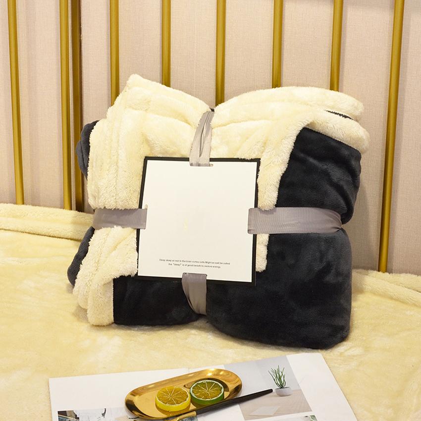 

Двойное утолщенное одеяло из овечьего кашемира 150x200 см, однотонное, для спальни, школы, путешествий, дома, супермягкая ткань для дивана-кровати размера «queen-size» 150x200cm темно серый