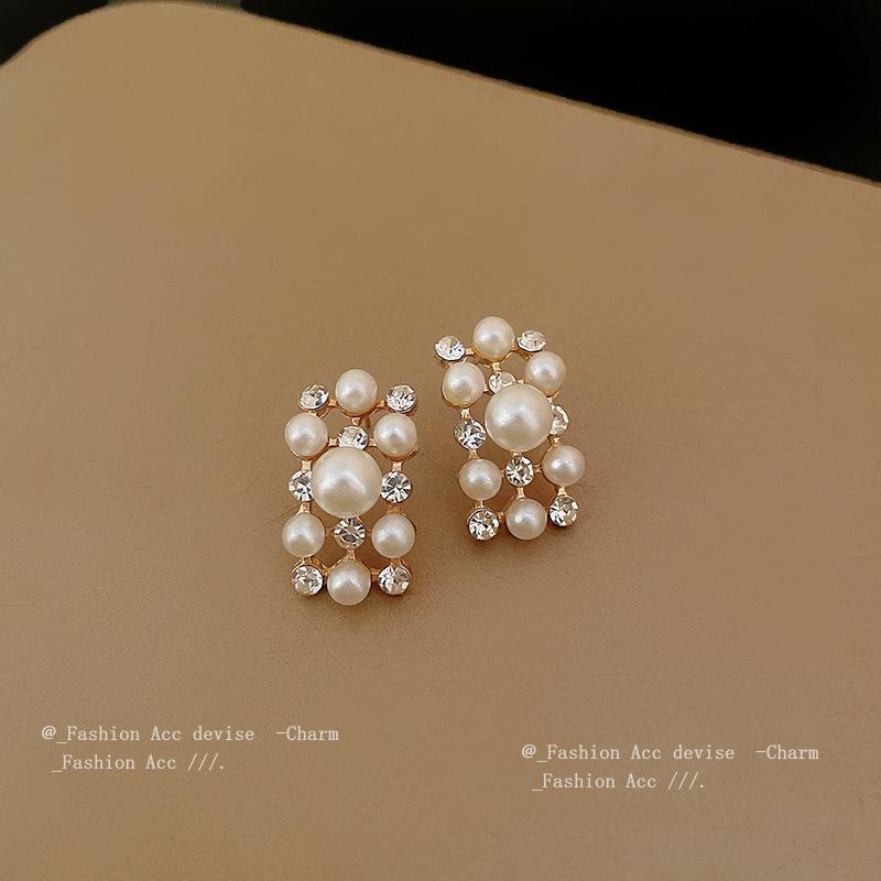 Geometric Diamond-set Pearl Necklace Women's, French Temperament Premium Clavicle Chain Niche Vintage Temperament Jewelry