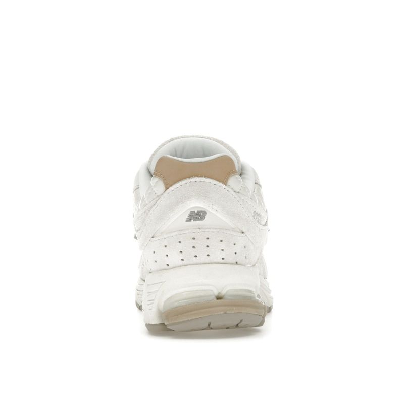 New Balance 2002R Quilted Pack - White Men Sneakers Sea-Salt Tan M2002RPD