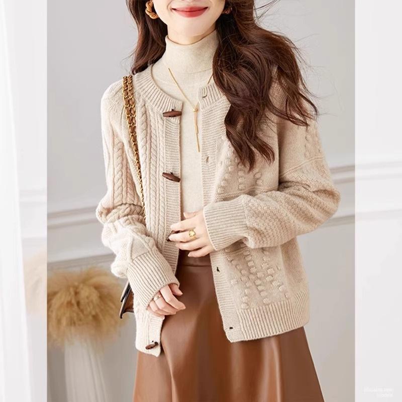 Spring and Autumn Women's Knitted Cardigan Sweater Coat Loose Simple Horn Button