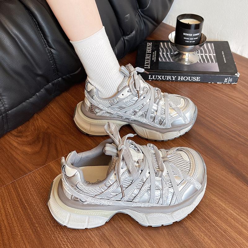 Thick-soled mesh lace-up dad shoes for women in the autumn of 2025, new fashionable and versatile casual and lightweight breathable little white shoes