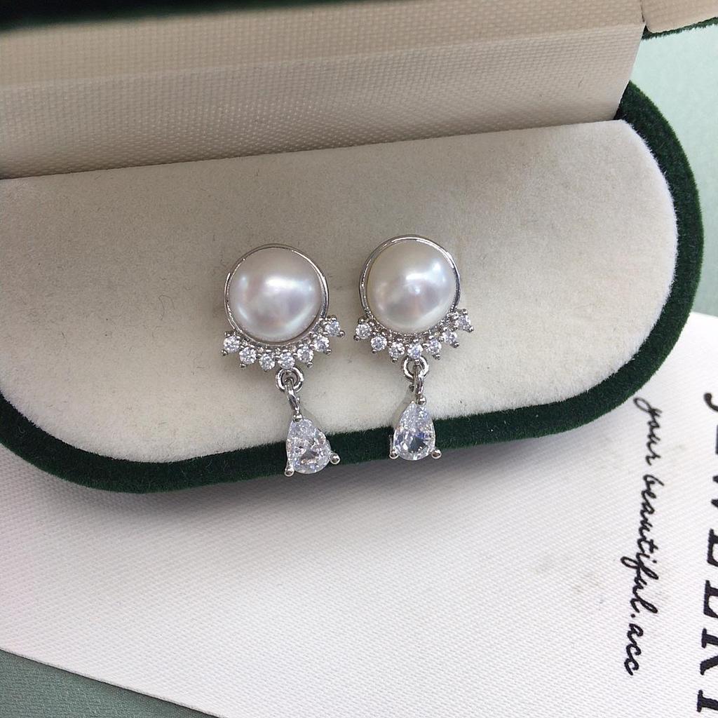 Zhuji Exquisite Freshwater Pearl & Zircon Stud Earrings - Elegant, Simple, Lively