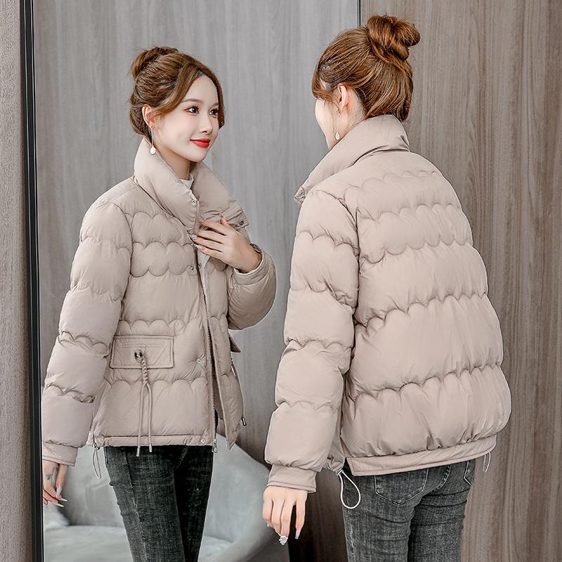 Осень-зима теплая короткая куртка женская однотонная тонкая куртка с воротником-стойкой — фото 10