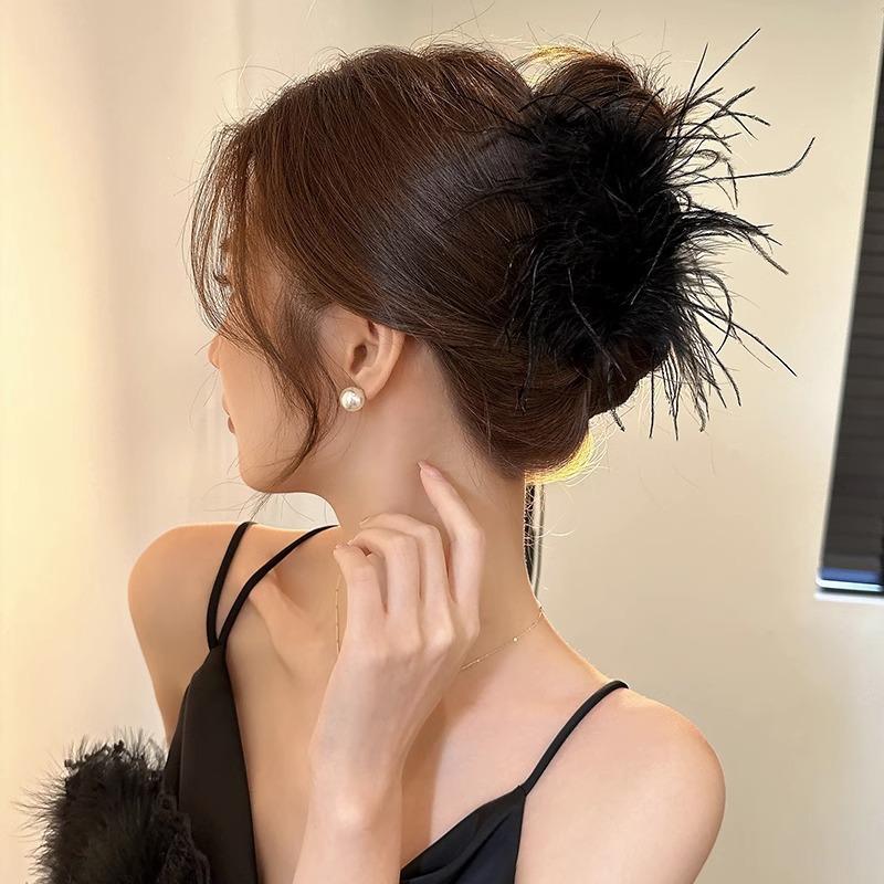 Shark Clip Autumn and Winter Feather Grab Clip High-end Ostrich Hair Hairpin Back Head Hair Hair Grab Super Fairy Headdress