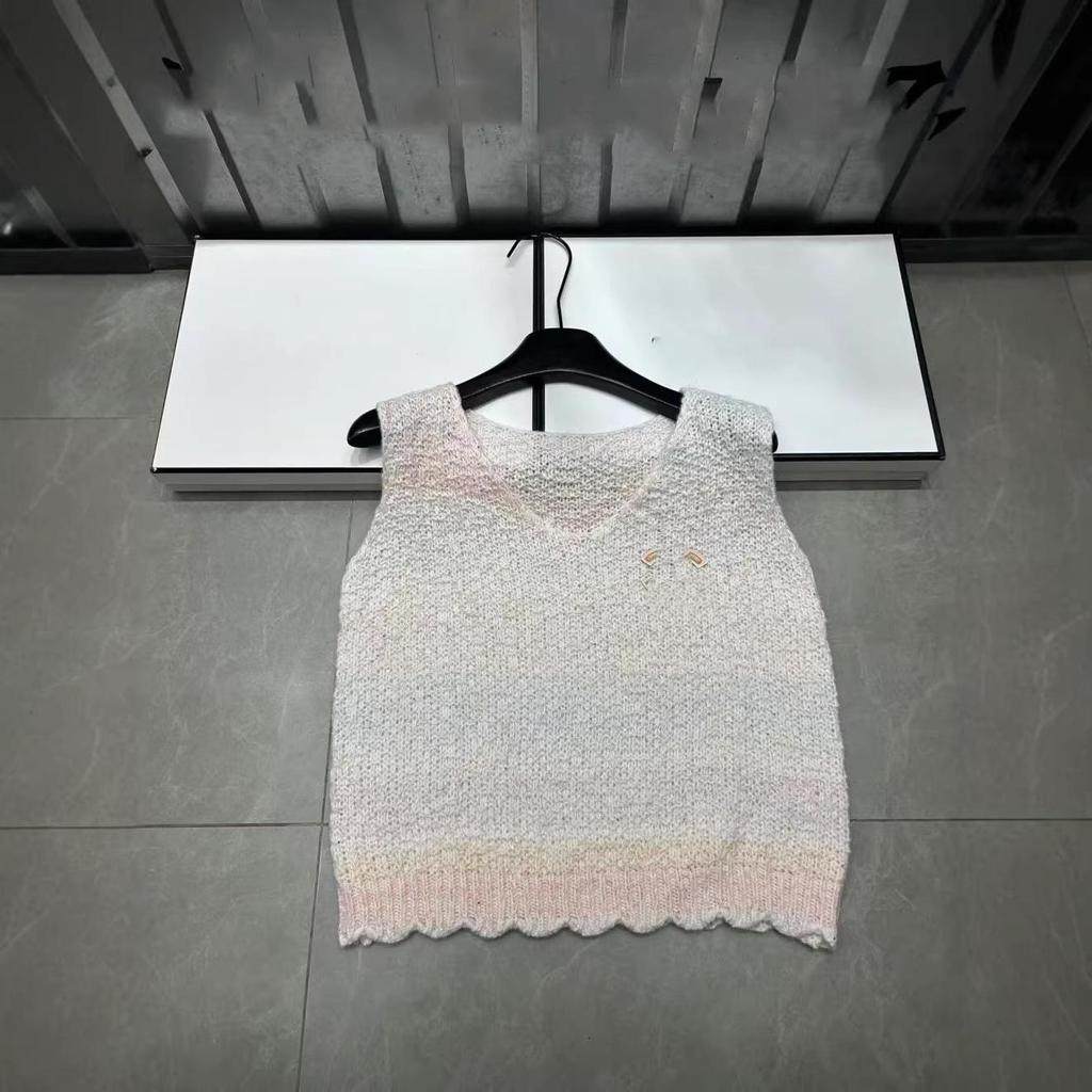 European Style Gradient V-Neck Knit Vest - Spring Collection, Casual & Versatile