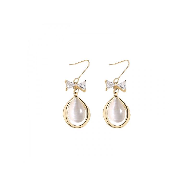 Korean Baroque Pearl Earrings: S925 Silver, French-Inspired Studs for Versatile Elegance