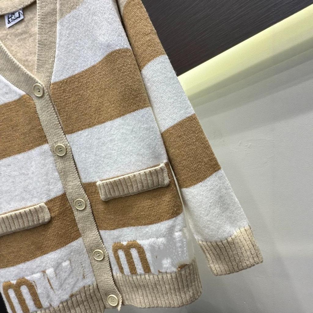 Trendy European Knit Cardigan: High-Quality Autumn/Winter New Arrival with Letter Jacquard and Striped Color Block Design