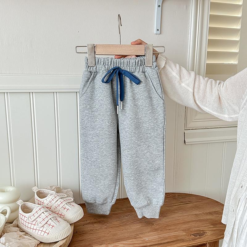 Kinder Herbst- und Winter-Sweathose, lockere und vielseitige lässige Sporthose für Jungen und Mädchen, Baby-Plüsch-Langhose