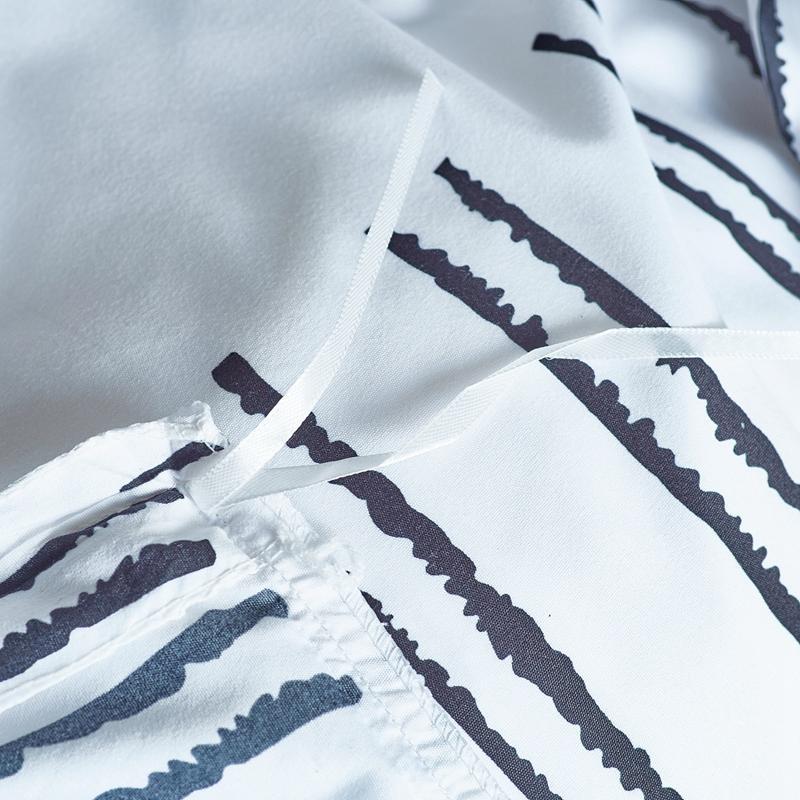 Printed Three-Piece Bedding Set: Quilt Cover and Bed Sheet