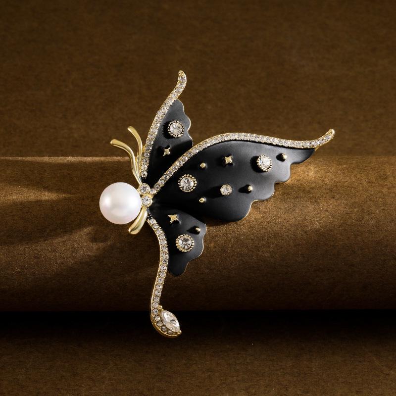 Exquisite Butterfly Brooch: High-End Women's Design Lapel Pin Corsage Accessories