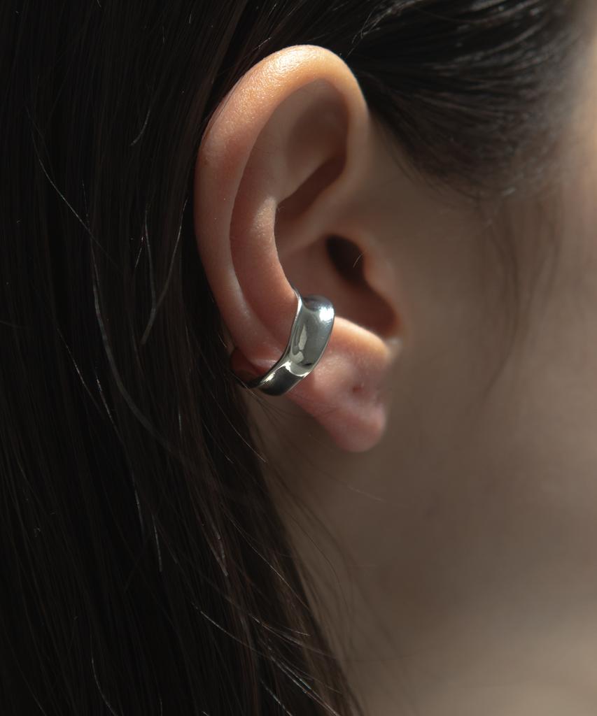 Novice Tokyo Pleat Ear Cuff / Silver